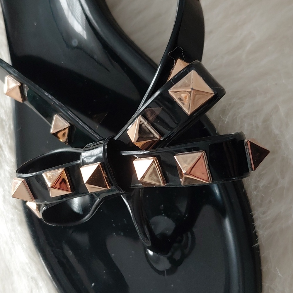 Wild Diva JoJo Black Rubber Jelly Bow Flip-Flops - Picture 8 of 14